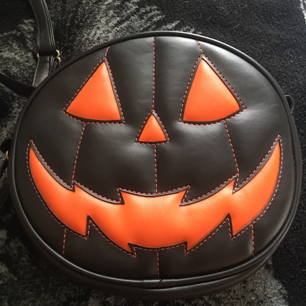 RESERVED for zombchic1031- Do not buy! 🎃🖤